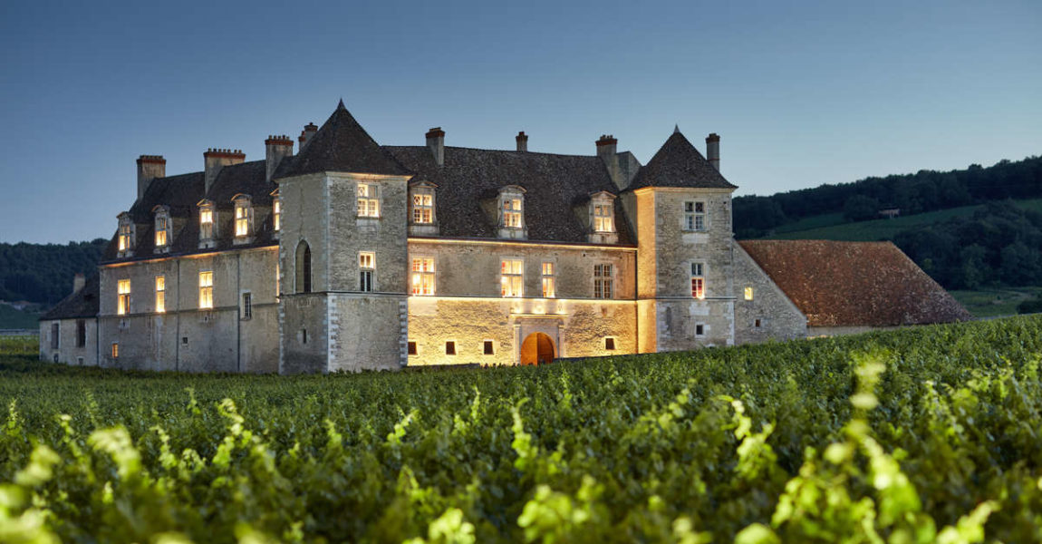 Chevaliers du Tastevin et château de Clos Vougeot